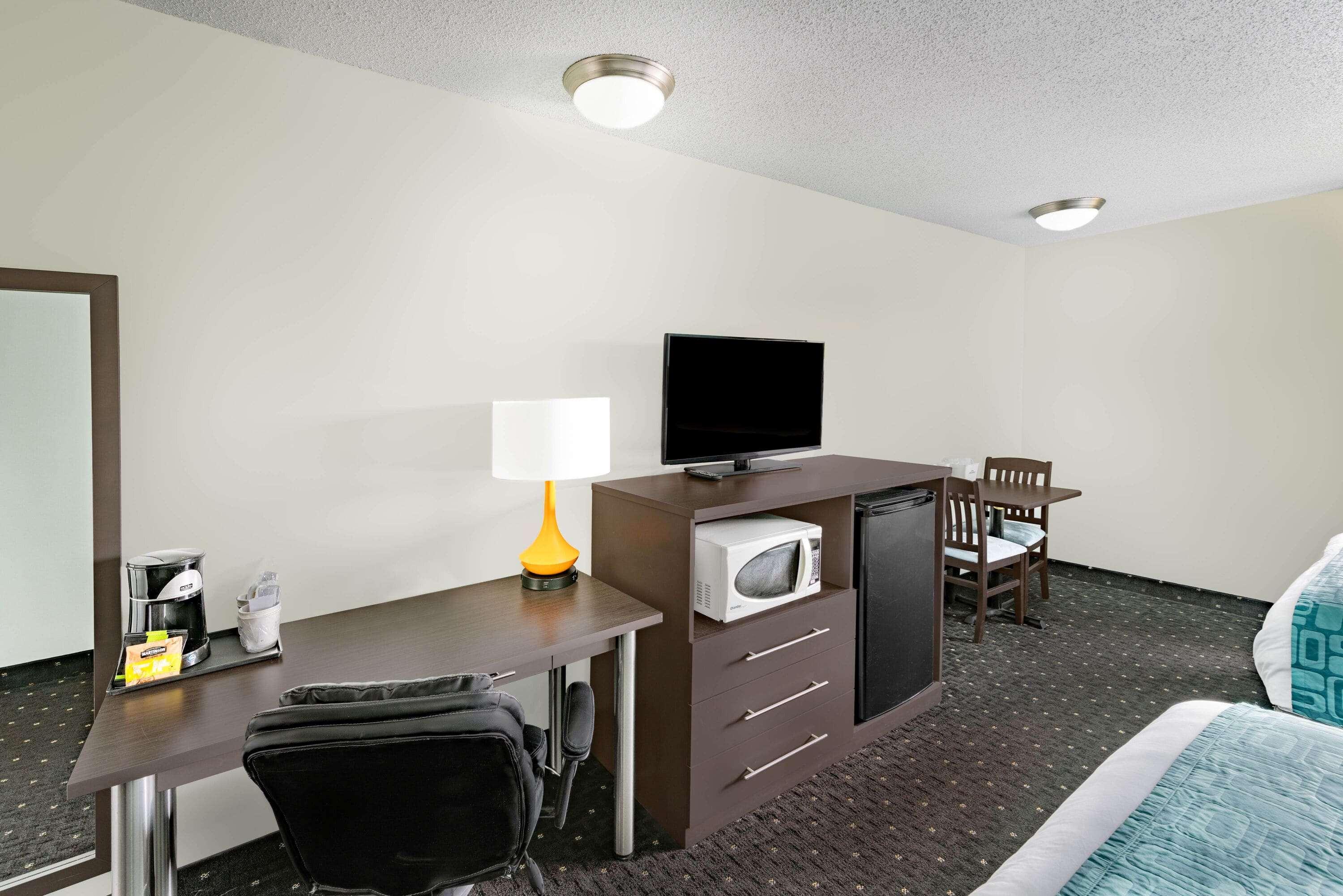 ฮาวเวิร์ด จอห์นสัน บาย วินด์แฮม จานาน็อก Hotel แกเนอนอเคว ภายนอก รูปภาพ